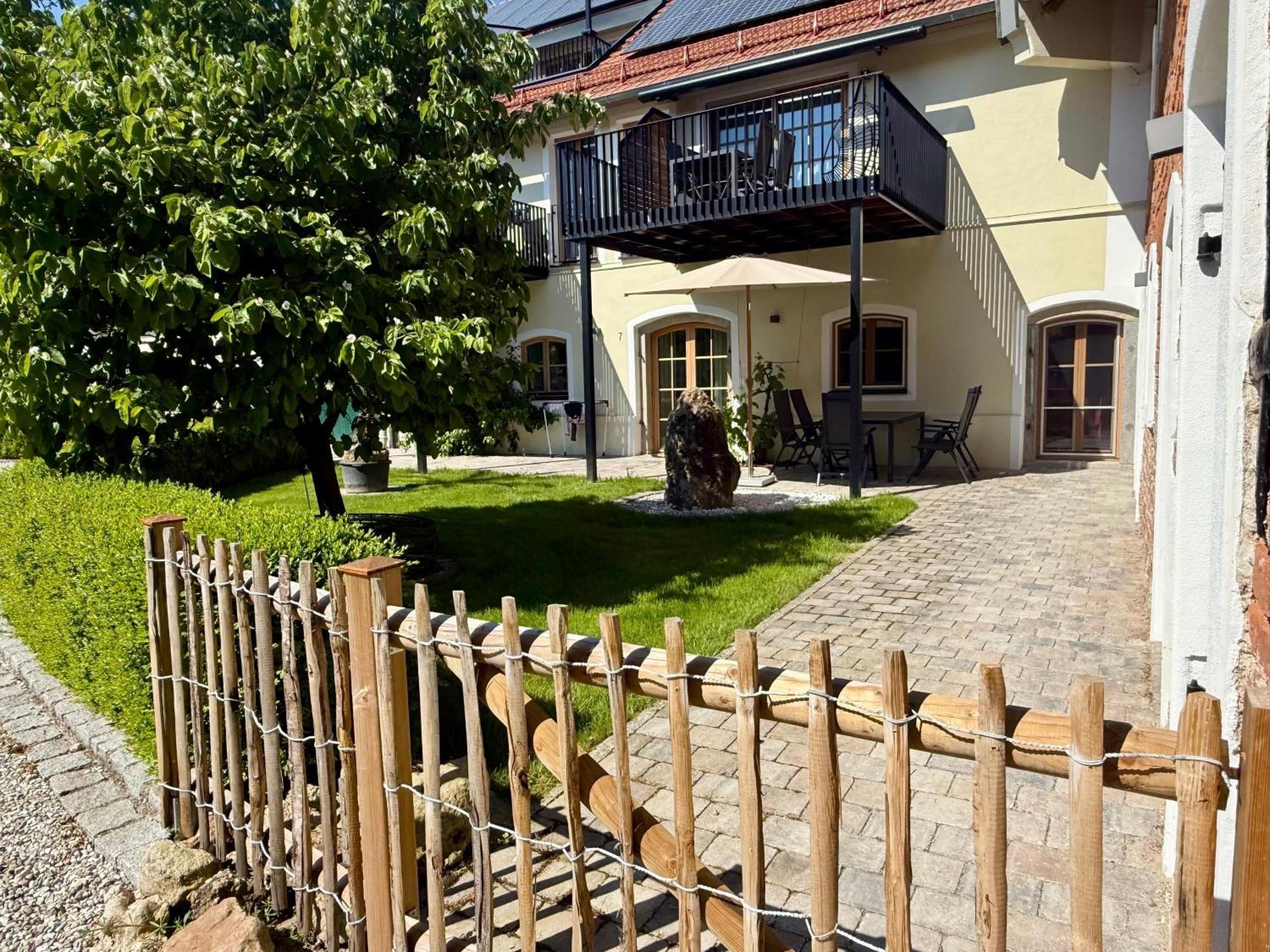 Gut Schwarz-N Hof Ferienwohnungen Bad Griesbach  Exteriör bild